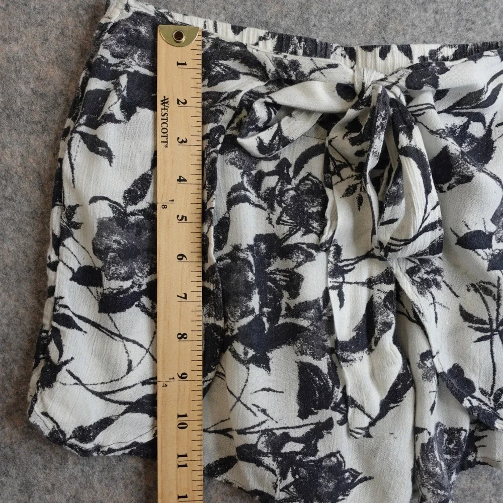 Free People Floral Tie Front Shorts Womens XS Black White Gauzy Beach Boho Skort